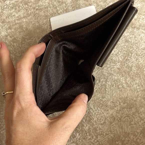 Brand New Calvin Klein Genuine Leather Brown Bifold Men’s Wallet RFID Protection - Picture 10 of 15